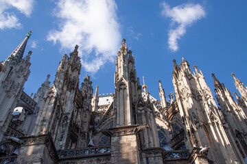 Majestic Cologne Cathedral Exterior View
Gothic masterpiece showcasing towering spires and intricate details.
