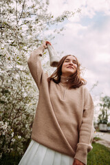 Girl in a Light Sweater 7283.