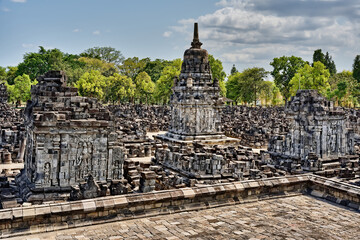 The majestic ruins of Candi Sewu © franck