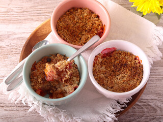 Plum crumble dessert cakes