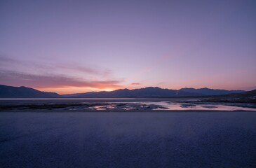 Fototapeta premium sunset over the lake