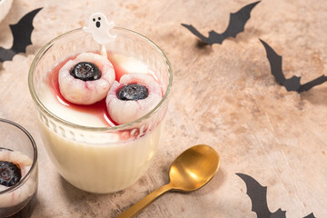 Halloween Panna Cotta Lychee Eyeballs