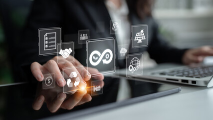 Naklejka premium Circular economy supports sustainable development. Circular economy reduces waste, circular economy promotes reuse, circular economy boosts efficiency, and drives innovation. Latch
