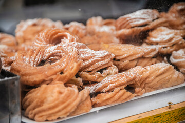 dolci fritti ripieni