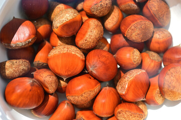 水の中であく抜きをする栗