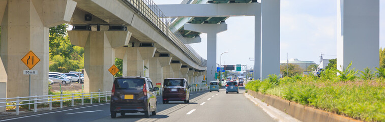 ドライブ中に見える長久手の都市風景