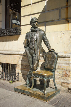 bronze statue of Ostap Bender by A.Charkin and V.Bukhaev. A literary character statue in Saint Petersburg, Russia. For cultural tourism, literary studies, or as a symbol of Russian satire and humor