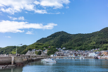 Fototapeta premium 日本の広島県福山市の鞆の浦の美しい海のある風景