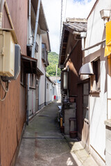 日本の広島県福山市の鞆の浦の古くてとても美しい建物と町並み