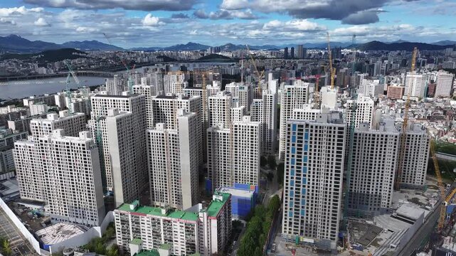 Seoul Seocho-gu Jamwon-dong Maple Xi Apartment Construction Site. 