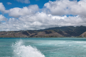 Maunalua Bay.China Walls / Koko Kai Beach Mini Park, East Honolulu, Oahu, Hawaii. Pacific Ocean. In the distance is Koʻolau Range(windward shield volcano)
