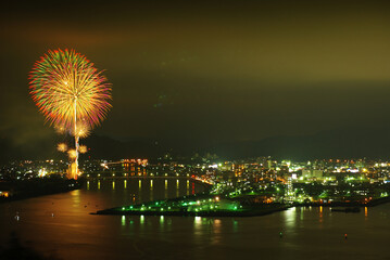 三原ヤッサ花火