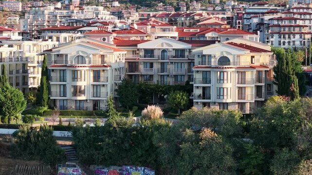 sveti vlas morze czarne z drona złote piaski słoneczny brzeg