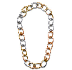 Obraz premium Statement layered chain necklace with oversized links in mixed metals on transparent background transparent background isolated png stock