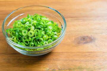 刻みねぎ 木目背景