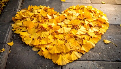 ハート型のイチョウの葉3