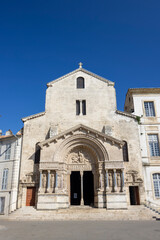Obraz premium Saint Trophime Church facade in Arles, France