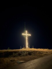 Obraz premium cross on mountain