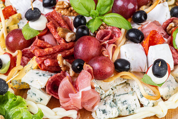 deska ser&oacute;w, ser pleśniowy ,jedzenie, ser, pomidor, jarzyna, oliwka, owoc, czerwień, płyta, grecka, zieleń, przepyszny, dieta