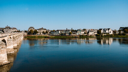 Fototapeta premium Pont sur la Loire a Saumur