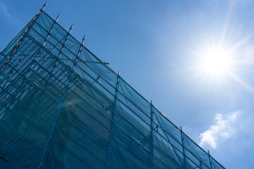 足場　工事現場　マンション