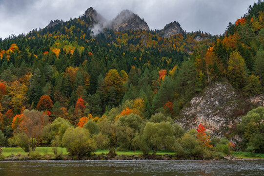 Autumn Scenery in Pieniny National Park: Panoramic View of Three Crowns Peak and Dunajec River near Red Monastery (Cerveny Klastor)
