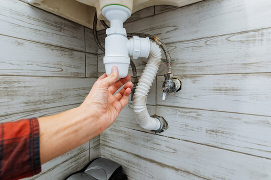 Handadjusting the kitchen drain pipe is vital for plumbing maintenance, ensuring household systems function efficiently and enhancing comfort and convenience in your living space