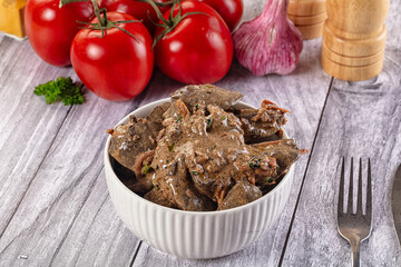 Chicken liver in cream sauce