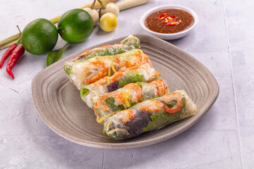 Vietnamese spring roll with prawn