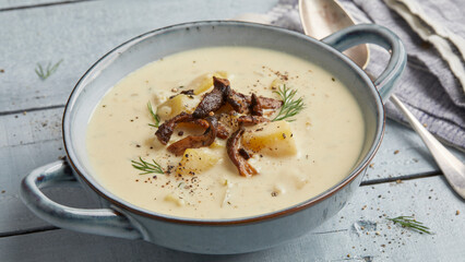 Vegan clam chowder soup