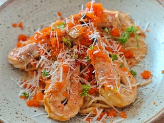 spaghetti, shrimp, cream, roe, food, plate, pasta, seafood, dish, delicious, cuisine, dinner, lunch, gourmet, italian, sauce, cooked, meal, homemade, tasty, shellfish, cooking, prawn, yellow, orange, 