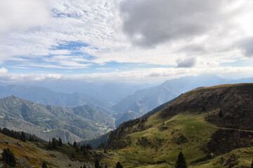 Panorami della Val Brembana salendo sopra i Piani dell'Avaro, Lombardia,Italia