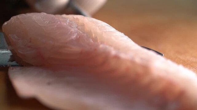 Fisherman Preparing Mandarin Fish Sashimi (Hoe) in Korea - 어부가 쏘가리회 손질