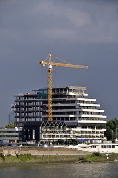 The Lufthansa high-rise (headquarters of the German airline until 2007) on the banks of the Rhine in Deutz becomes MaxCologne, renovation until 2012, Cologne, North Rhine-Westphalia, Germany