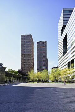Symphony Tower office building by awg architecten and de Architekten Cie, Zuidas, Amsterdam, North Holland, Netherlands