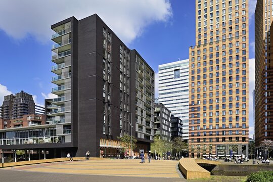 Miles Building, on the right the Symphony Tor torens, Zuidas financial district, Amsterdam, North Holland, Netherlands
