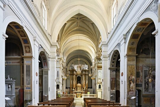 Interior view, nave, church Trinit&agrave; dei Monti, Spanish Steps, Rome, Lazio, Italy