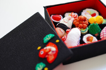 白背景の布で作ったお寿司詰め合わせセット
