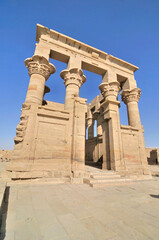 Obraz premium Kiosk of Emperor Trajan on Phylae Island in Philae temple complex Asuan, Egypt