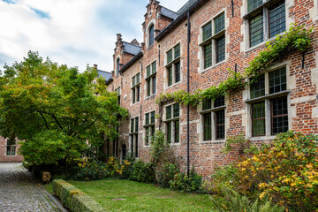 Brick Houses And Garden Groot