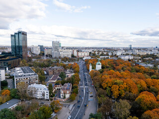 Warszawa, panorama miasta widoczna z okolicy Starych Powązek, jesień © hunter76