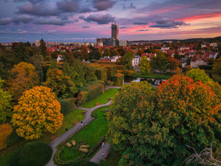 Beautiful scenery of the autumnal park in Gdansk Oliwa at sunset. Poland © Patryk Kosmider