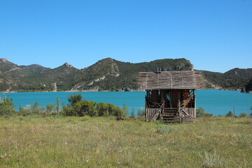 Lago azul cielo