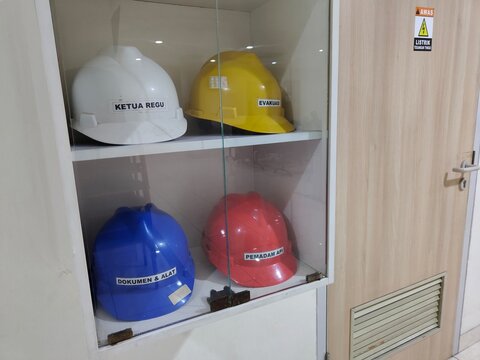 safety helmets in hospitals are white, yellow, blue, red