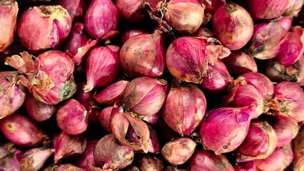 pile of red onions, healthy herbs and spices, food ingredient