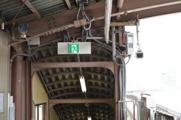 View of the train station platform in Shinagawa, Tokyo.