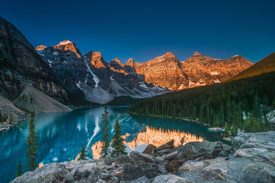 Stunning landscapes in the Canadian Rockies, Alberta, Canada. Towering snow-capped mountains, alpine lakes, and pristine wilderness showcase the natural beauty of the Rockies.