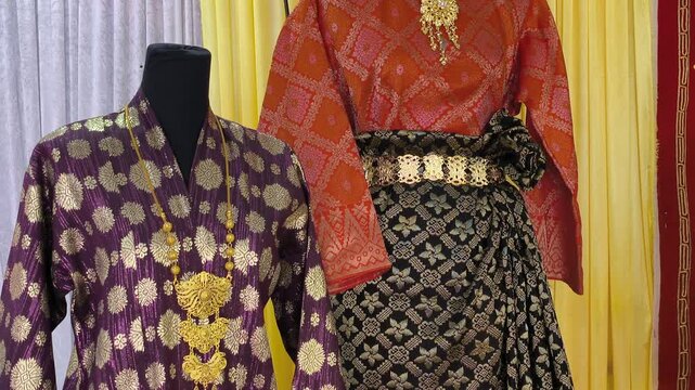 Songket is the basis for the traditional attire of the Negeri Sembilan Malay community. The luxurious hand-woven fabric reflects Minangkabau heritage and is worn for grand ceremonies.