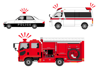 サイレンを鳴らしながら走る緊急車両のパトカーと救急車と消防車