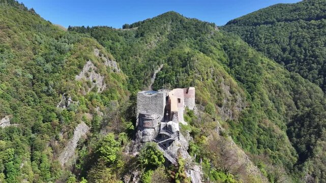Poenari Fortress &ndash; Aerial view of Vlad the Impaler&rsquo;s mountain stronghold in Romania